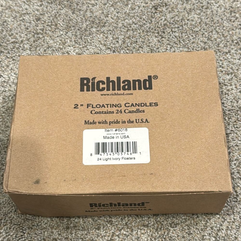 NWT Richland Light Ivory 2” Floating Candles
